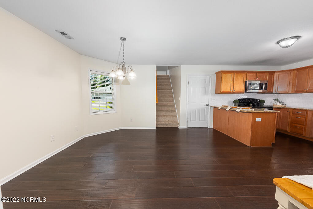 159 Crooked Run Drive New Bern, NC 28560 - Photo 5 of 14 IMG_4324-Edit