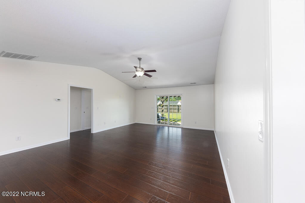 159 Crooked Run Drive New Bern, NC 28560 - Photo 6 of 14 IMG_4308-Edit