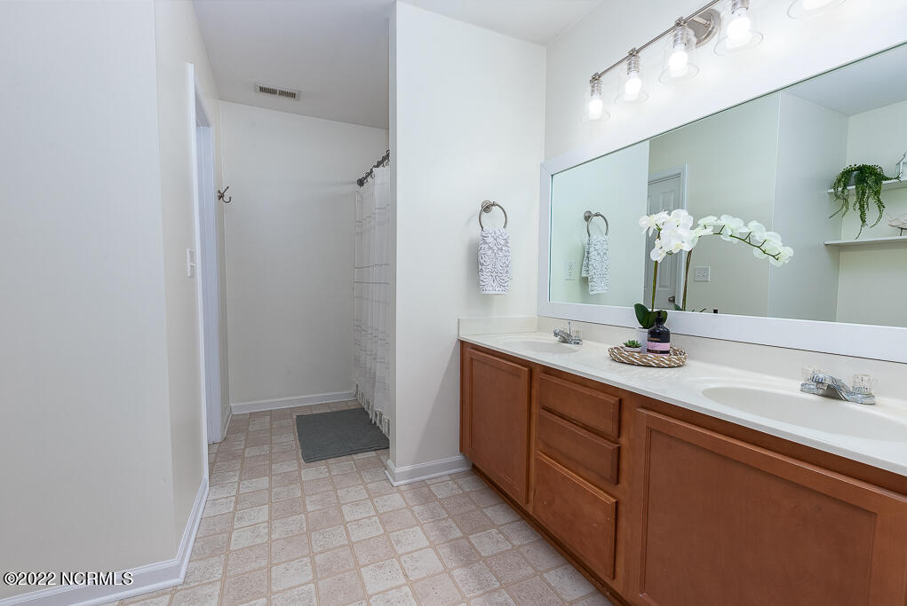 159 Crooked Run Drive New Bern, NC 28560 - Photo 8 of 14 IMG_4334-Edit