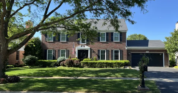 $869,000 | 750 Kylemore Drive, Des Plaines, IL 60016
