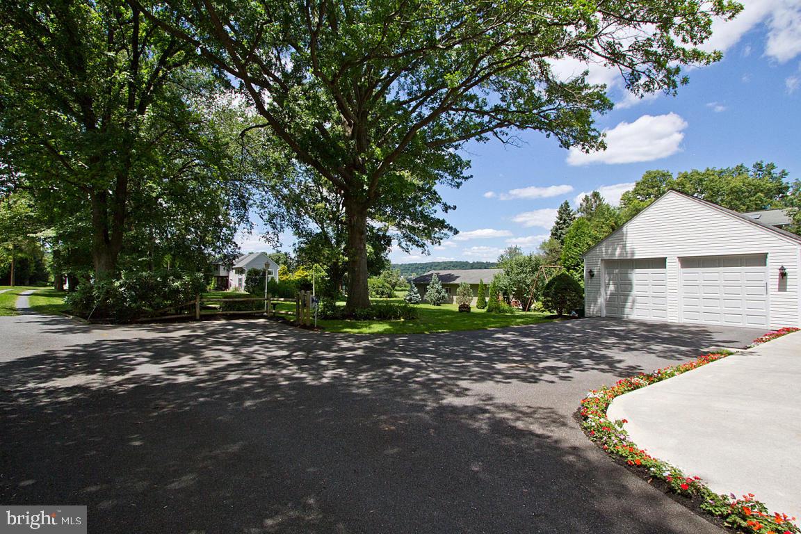 22 Rohrerstown Road Lancaster, PA 17603 - Photo 5 of 43 Gallery Image 5