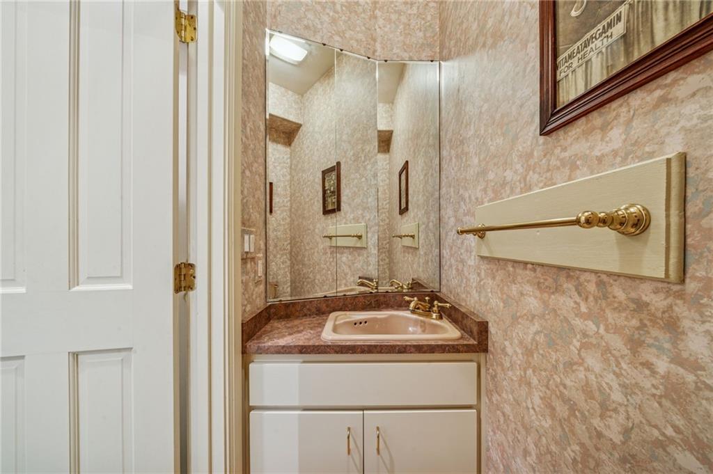 255 East William Street Indiana, PA 15701 - Photo 20 of 49