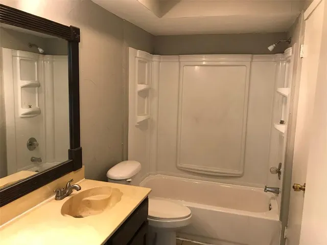 $1,350 | 118 Maple Street, Unit A, Arlington, TX 76011