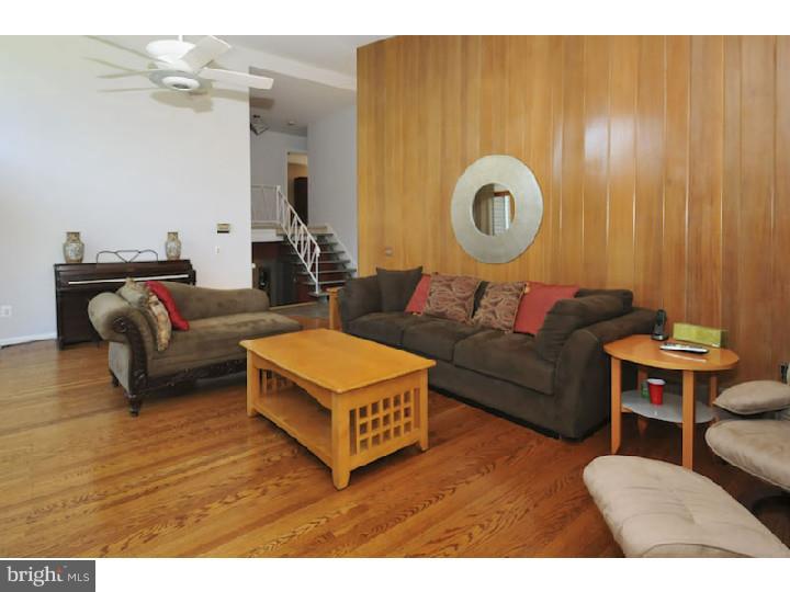 1095 Sparrow Road Jenkintown, PA 19046 - Photo 9 of 25 Living Room