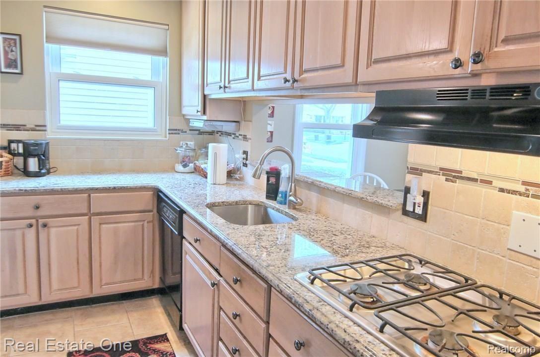 1391 Oxford Road Berkley, MI 48072 - Photo 9 of 31 Kitchen_2nd_View.jpg