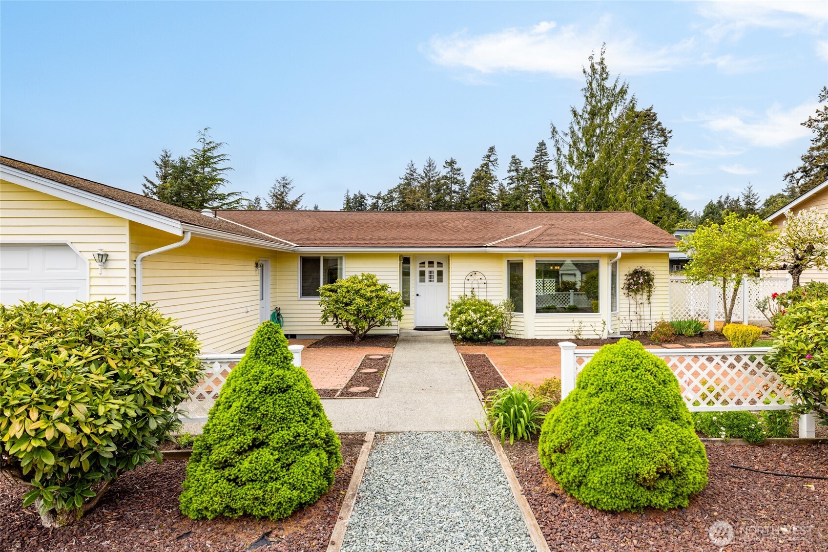 90 Chinook Place La Conner, WA 98257 - Photo 2 of 40