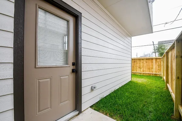 $2,200 | 2309 Gagne Street, Houston, TX 77020