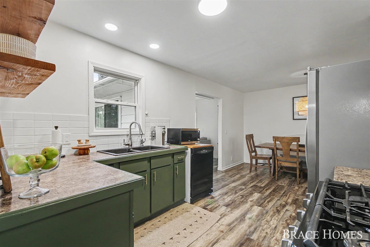 2880 15 Mile Road Northwest Sparta, MI 49345 - Photo 10 of 26 Gallery Image 10