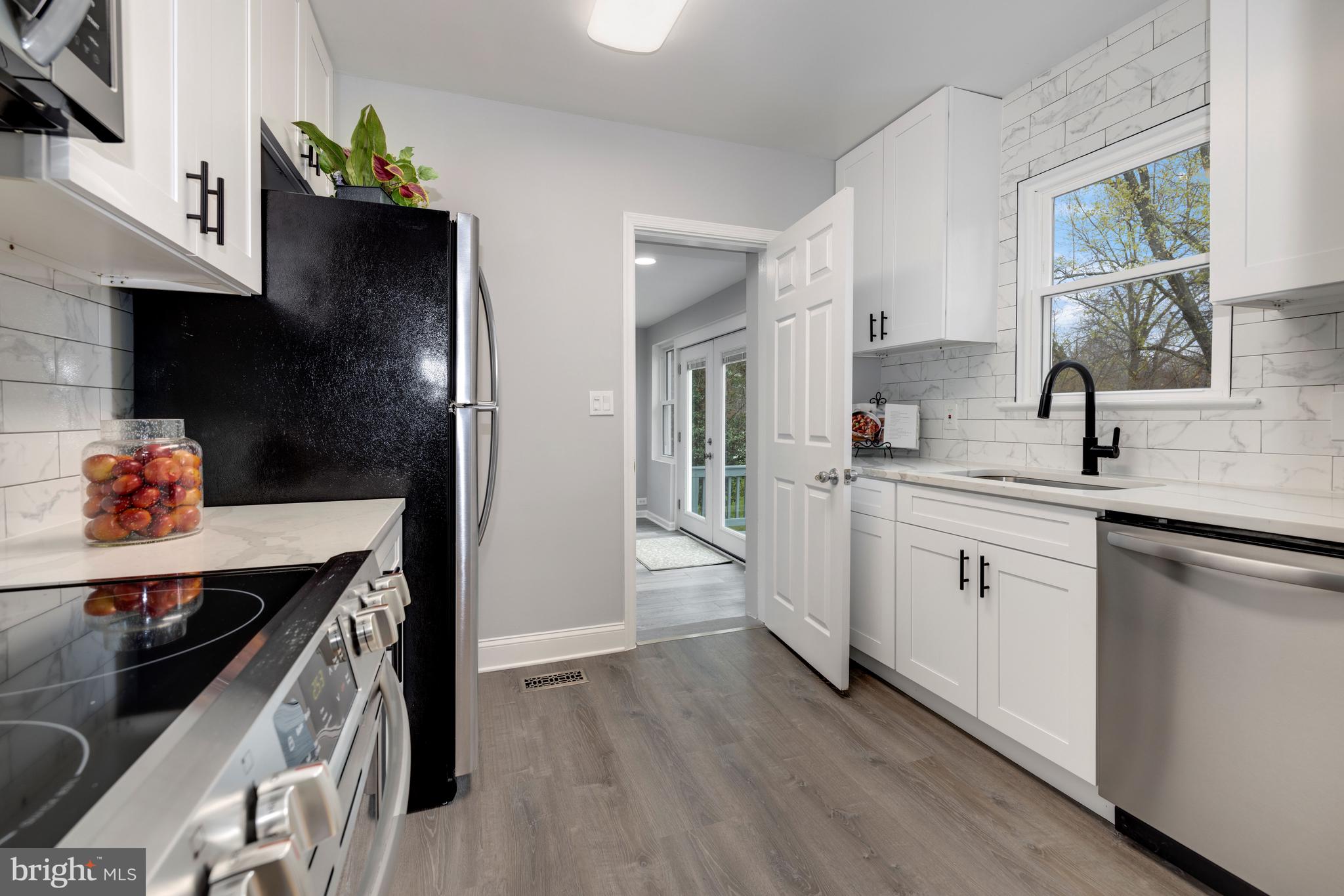 23737 Woodfield Road Gaithersburg, MD 20882 - Photo 9 of 30