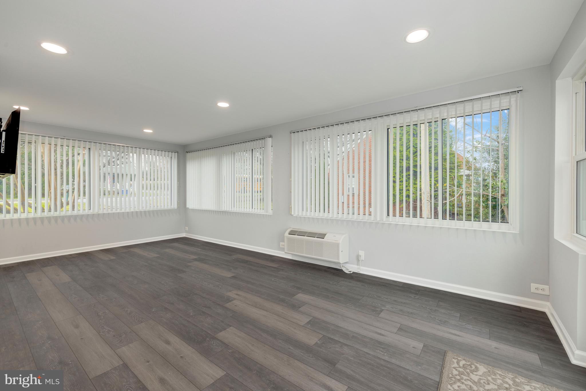 23737 Woodfield Road Gaithersburg, MD 20882 - Photo 10 of 30