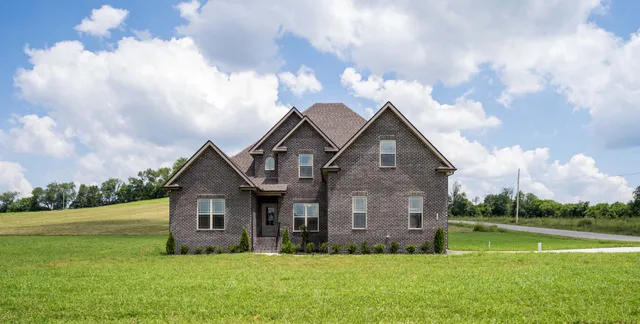 $714,999 | 139 Bruce Mdws Drive, Beechgrove, TN 37018