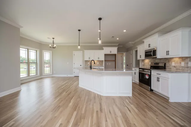 $714,999 | 139 Bruce Mdws Drive, Beechgrove, TN 37018