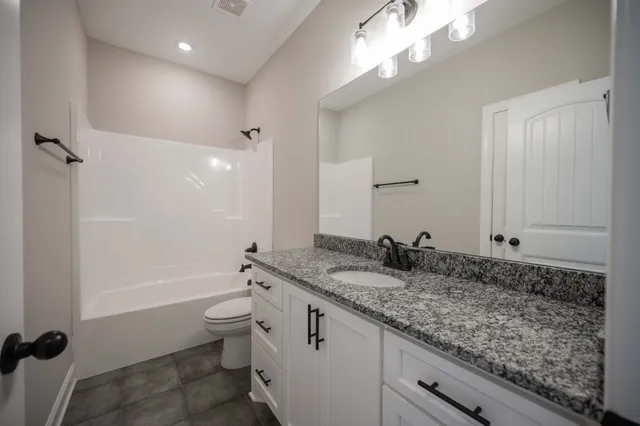 $714,999 | 139 Bruce Mdws Drive, Beechgrove, TN 37018