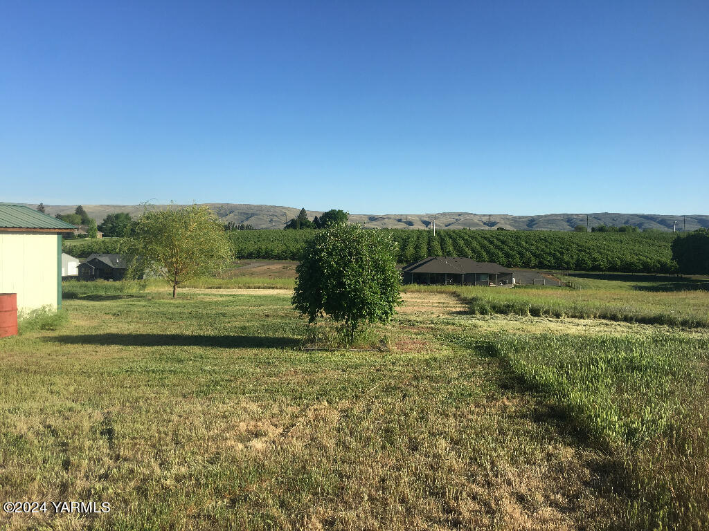 1800 Block Stein Road Yakima, WA 98908 - Photo 7 of 10 a view of a lake with a yard