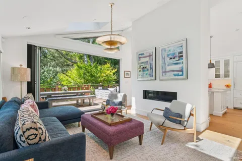 $3,895,000 | 83 Hatzic Court, Larkspur, CA 94939