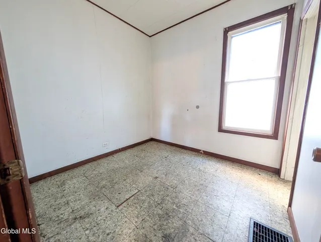 $219,999 | 16 Paulding Street, Schenectady, NY 12308