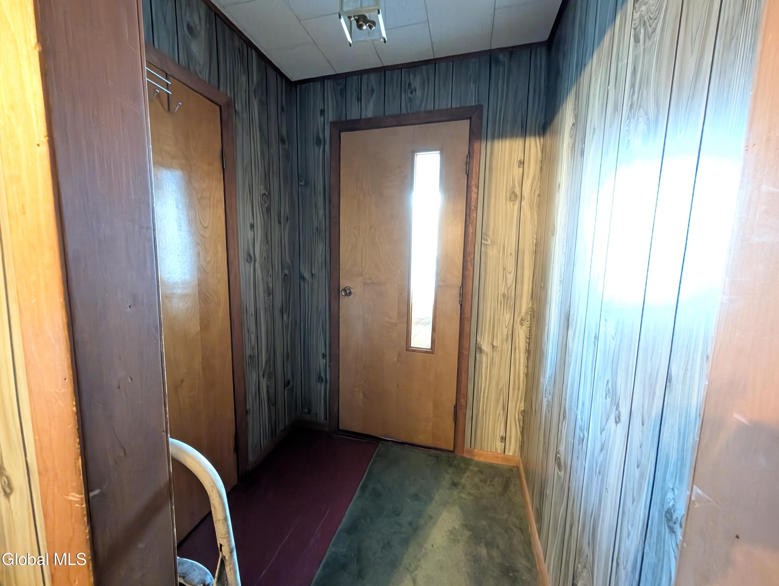 16 Paulding Street Schenectady, NY 12308 - Photo 31 of 40 PXL_20251108_202618043