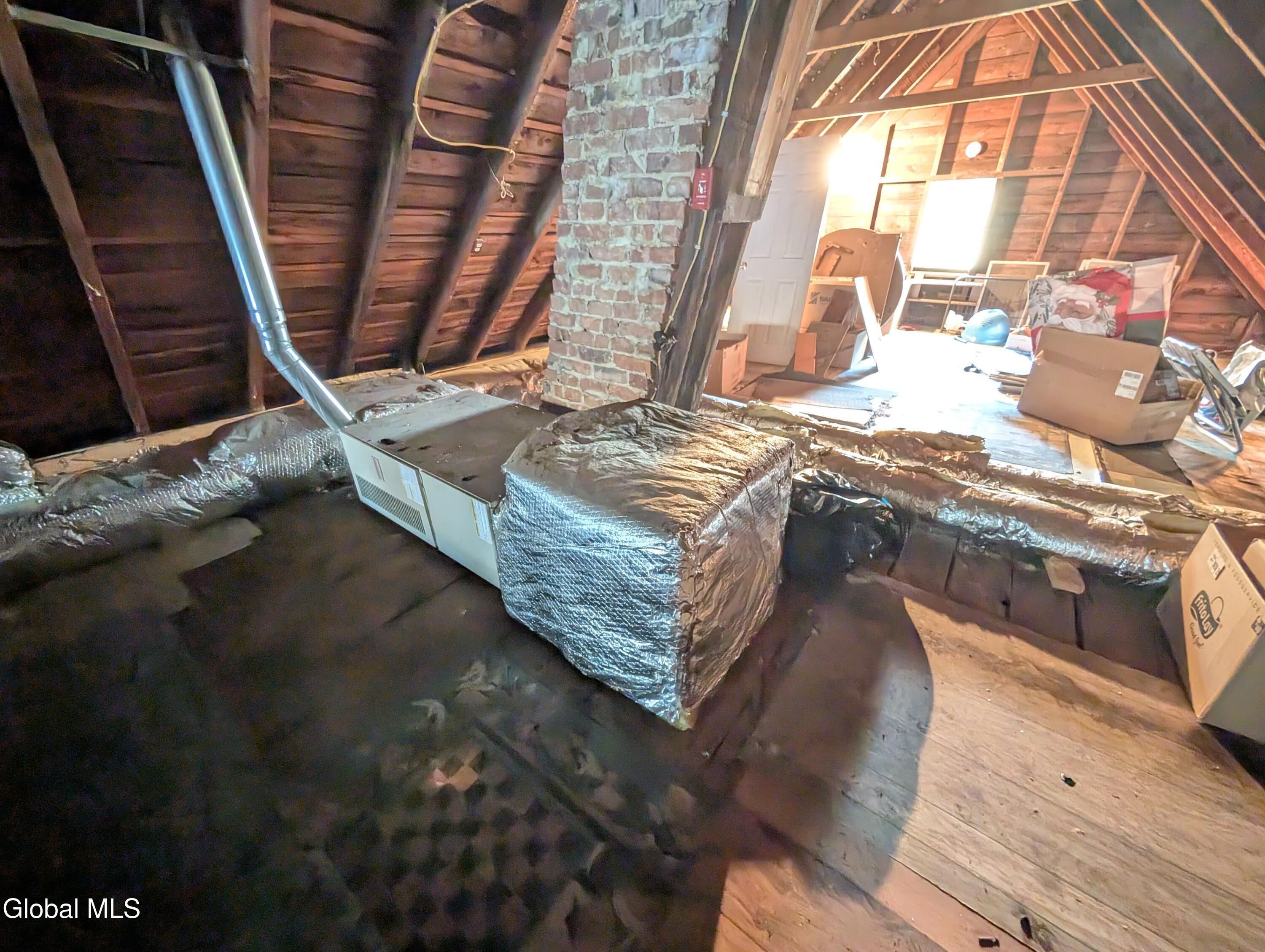 16 Paulding Street Schenectady, NY 12308 - Photo 34 of 40 -PXL_20251108_203241960