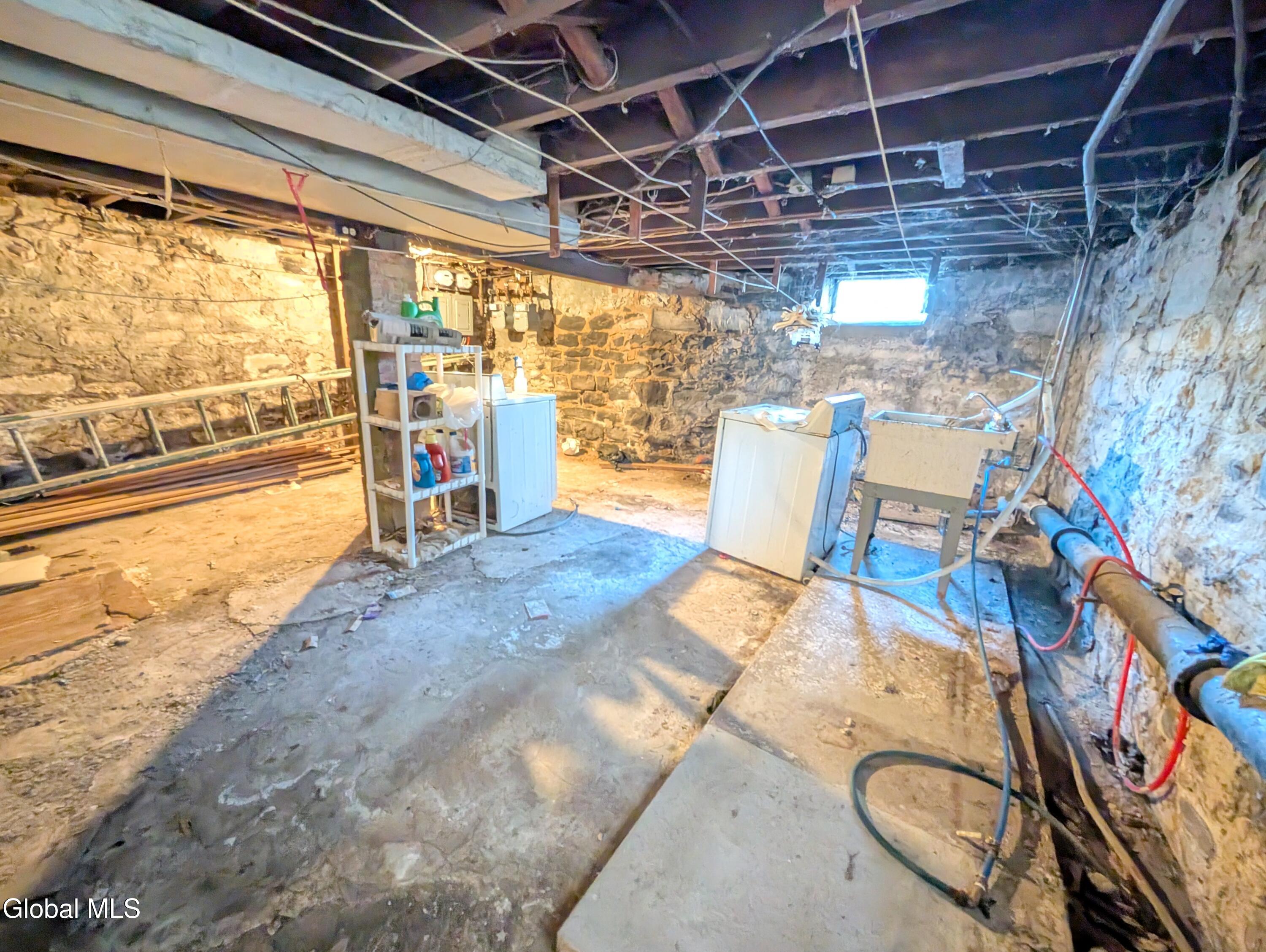 16 Paulding Street Schenectady, NY 12308 - Photo 37 of 40 -PXL_20251108_203519302