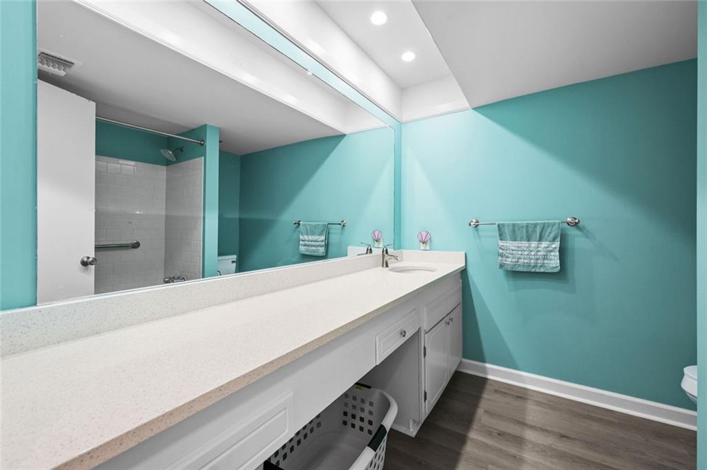 6851 Roswell Road, Unit F3 Sandy Springs, GA 30328 - Photo 11 of 30 Gallery Image 11