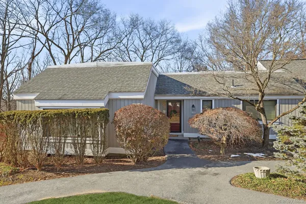 $645,000 | 140 Heritage Hills, Unit A, Somers, NY 10589