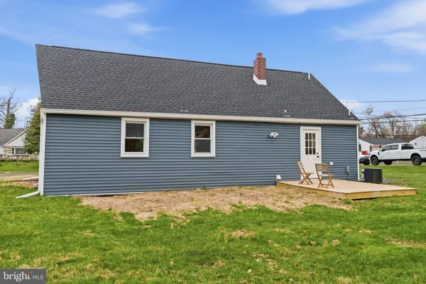 $499,900 | 369 Deb Lane, Warminster, PA 18974