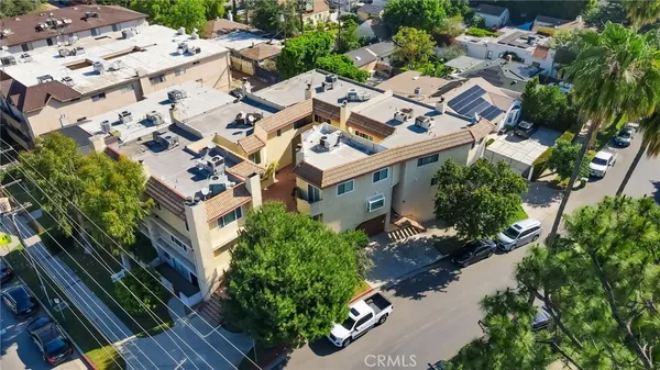$375,000 | 6438 Hazeltine Avenue, Unit 6, Van Nuys, CA 91401