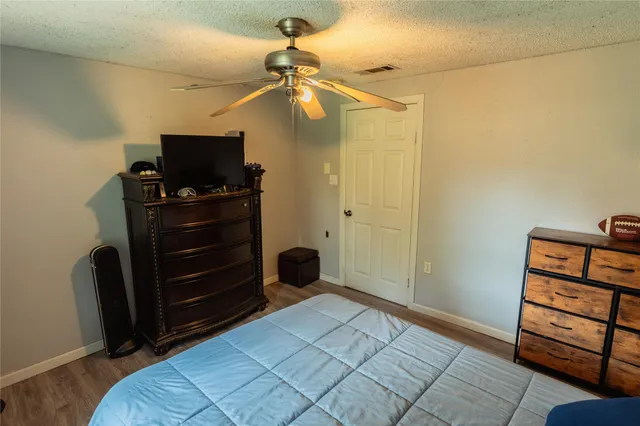 $150,000 | 417 Hardy Street, Clute, TX 77531