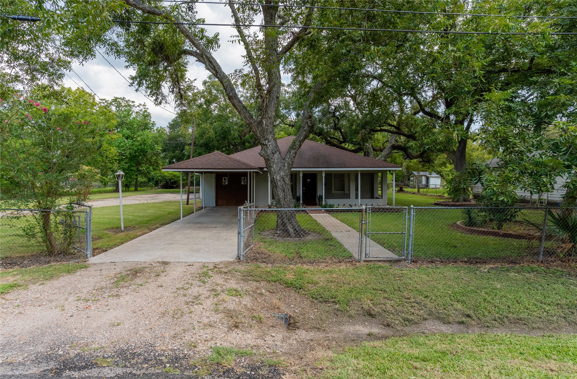 417 Hardy Street Clute, TX 77531 - Photo 23 of 30