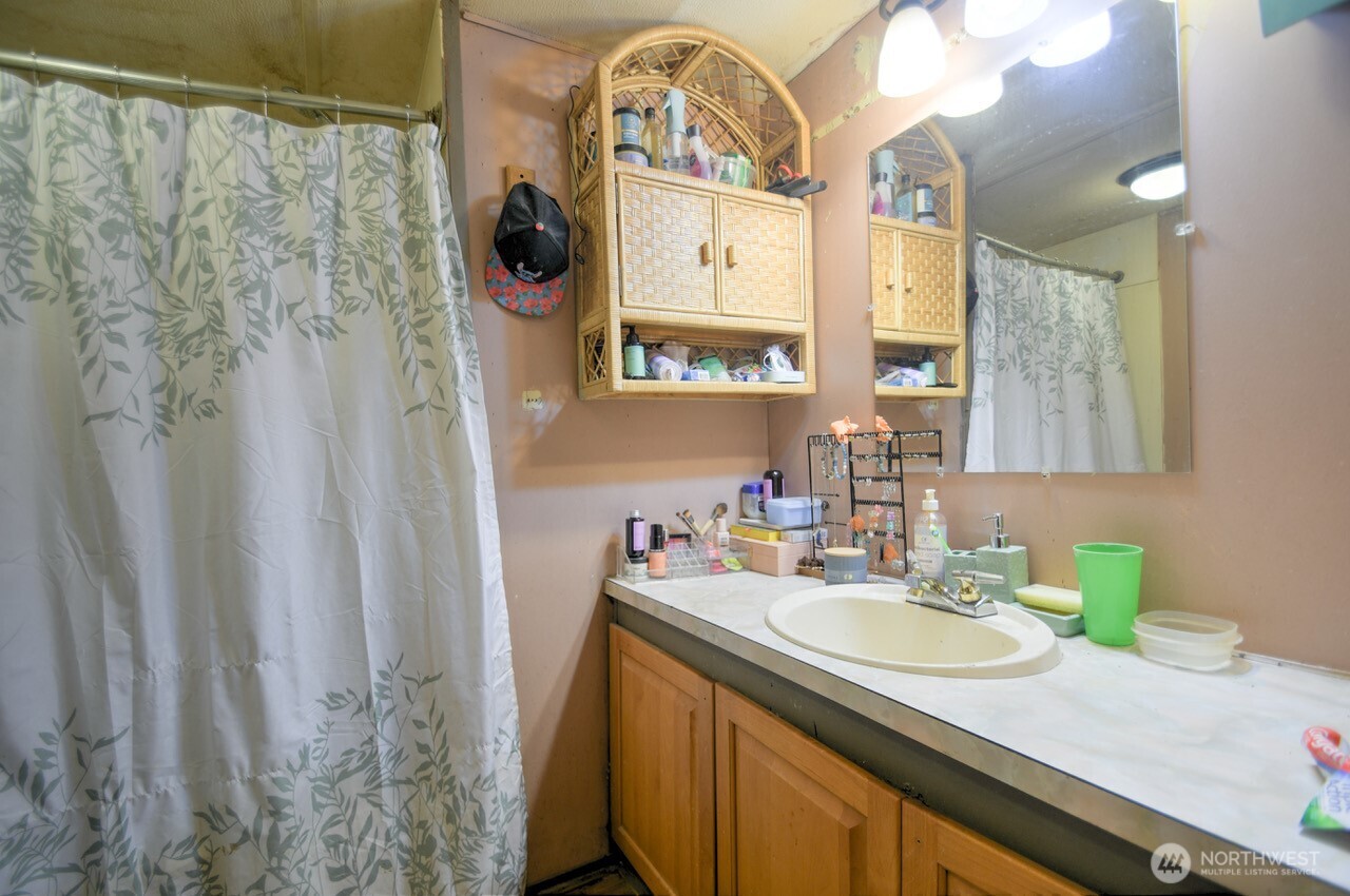 17340 Sargent Road Southwest, Unit 15 Rochester, WA 98579 - Photo 12 of 21