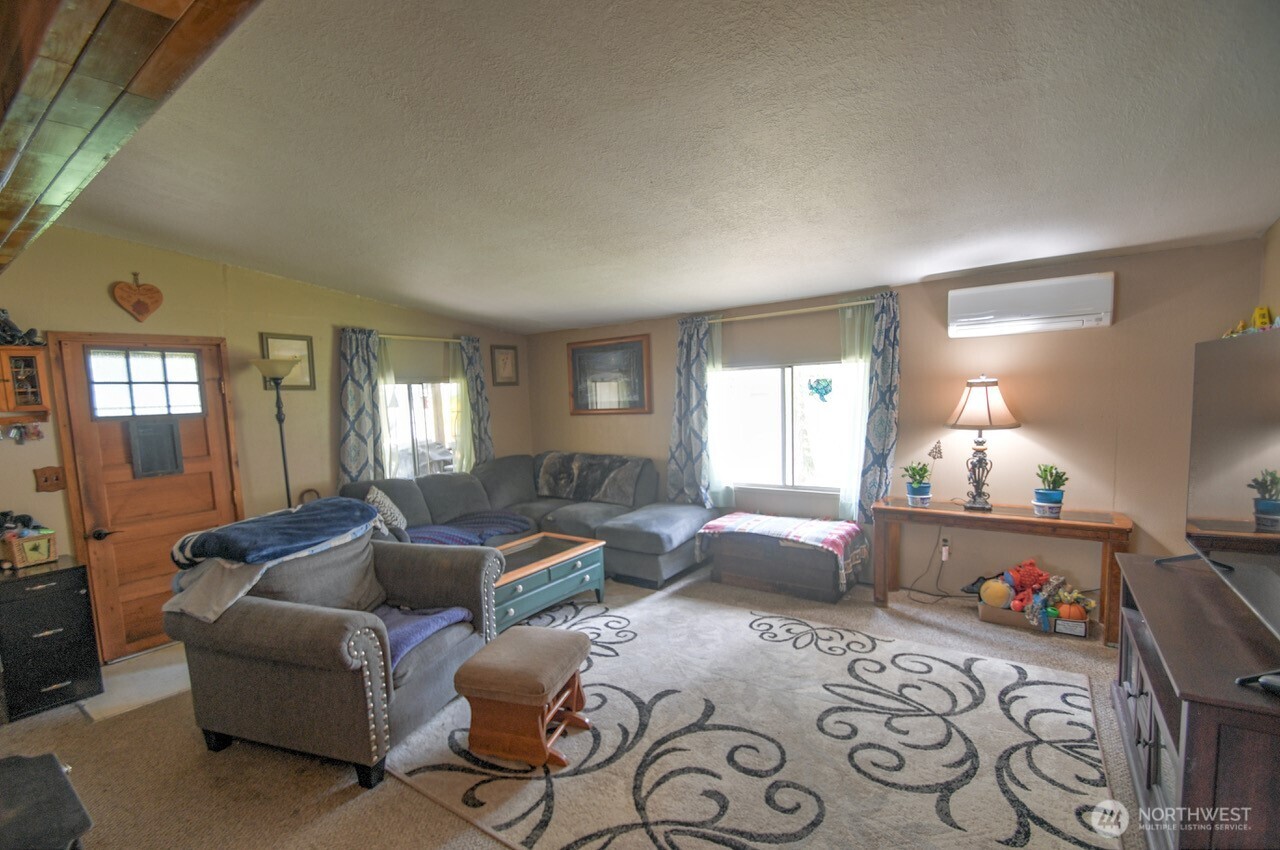 17340 Sargent Road Southwest, Unit 15 Rochester, WA 98579 - Photo 3 of 21