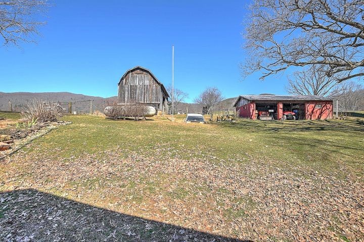204 George Bowers Road Elizabethton, TN 37643 - Photo 13 of 26