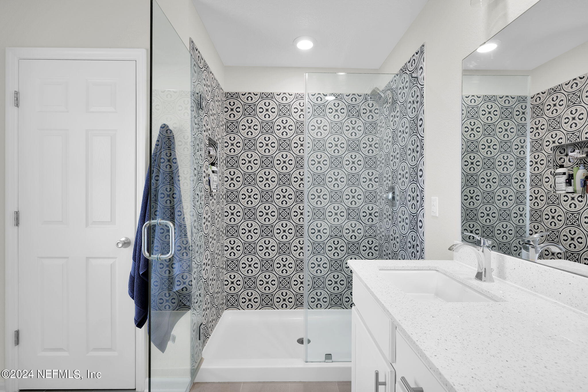 588 Flach Drive St. Johns, FL 32259 - Photo 20 of 43 Master Bathroom