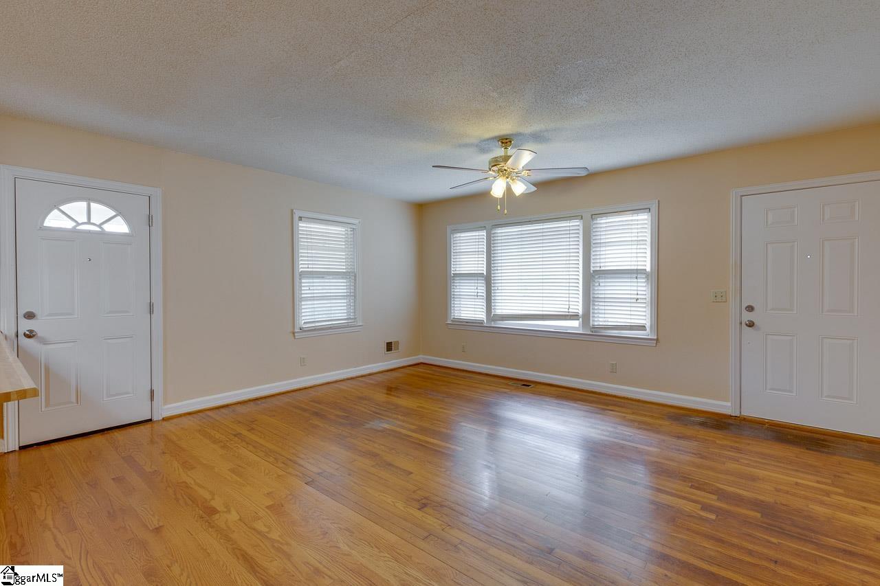 405 Old Grove Road Piedmont, SC 29673 - Photo 8 of 33 Gallery Image 8