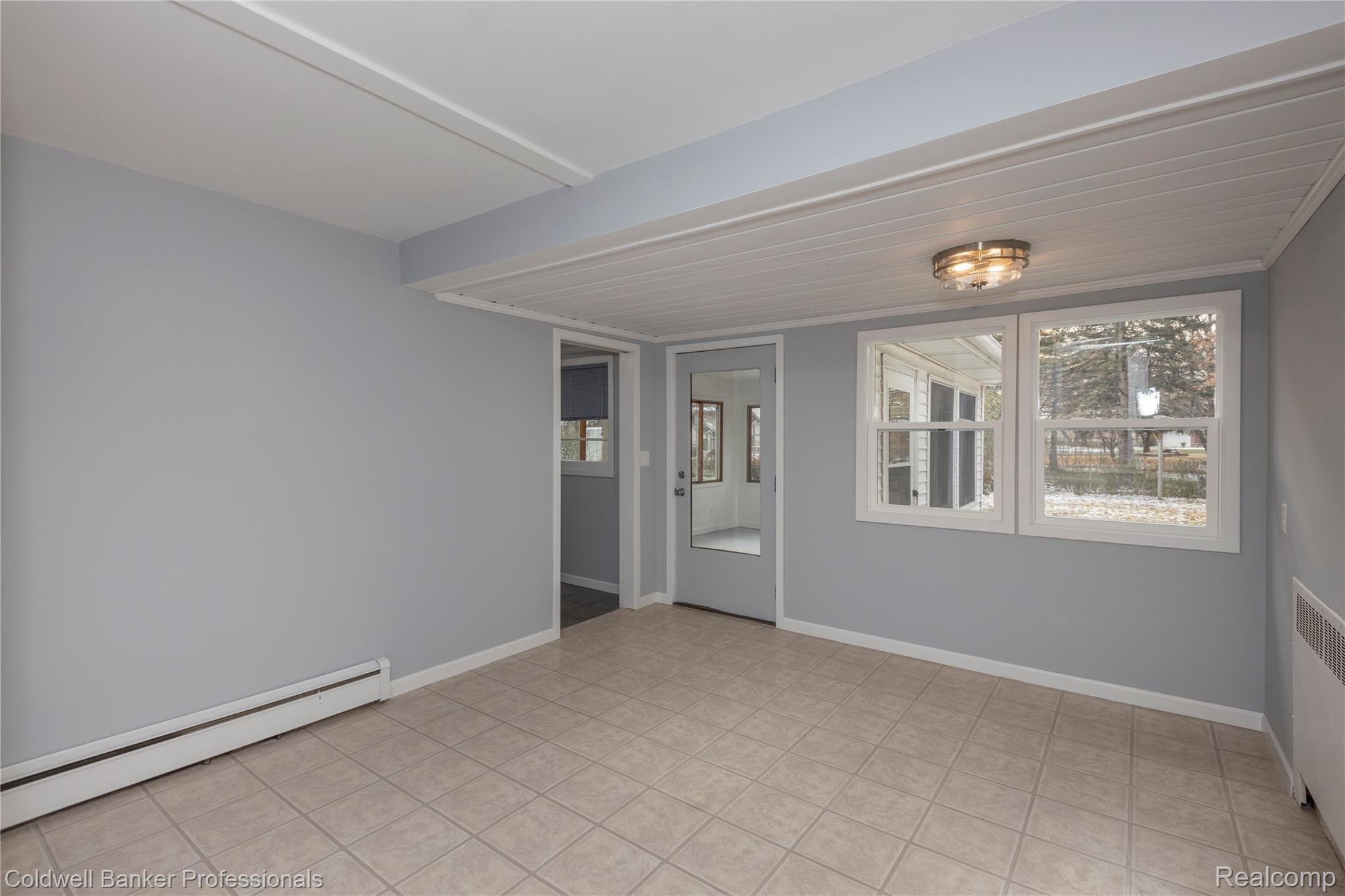 5849 Shattuck Road Saginaw, MI 48603 - Photo 20 of 41 0R5A7102.jpg