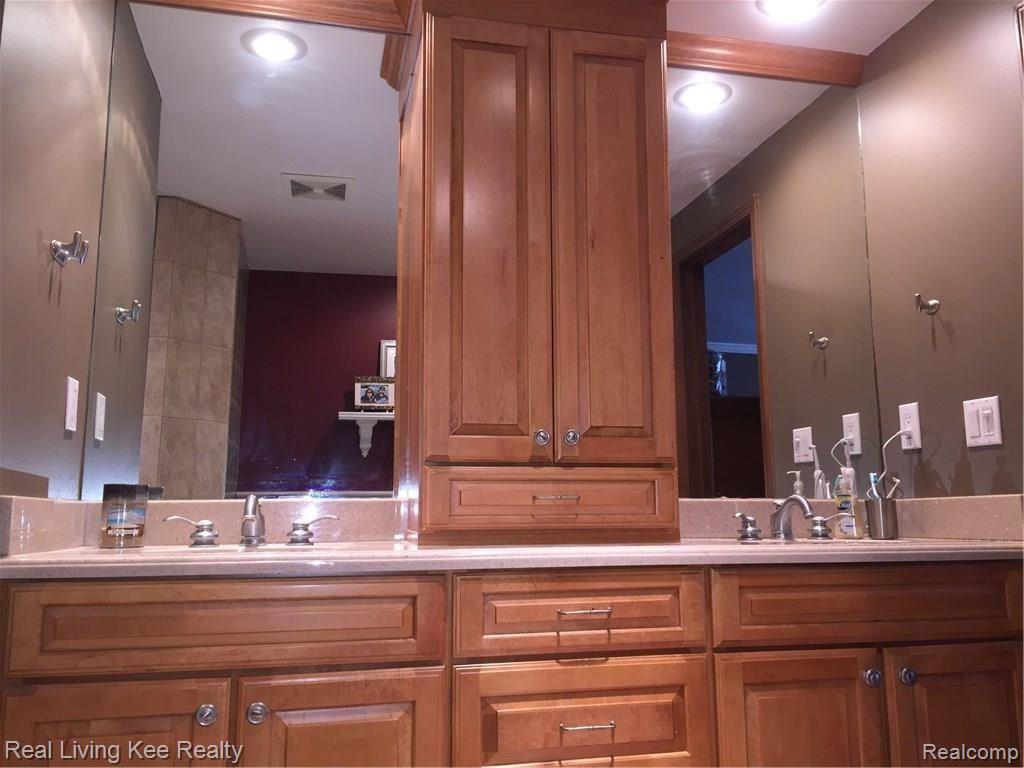 1739 Rapids Way Rochester Hills, MI 48309 - Photo 22 of 31