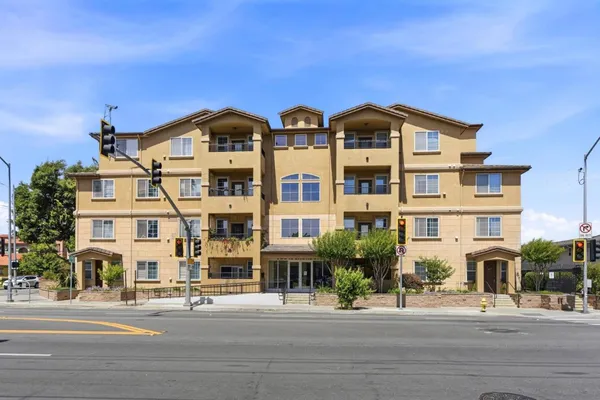 $379,950 | 88 North Jackson Avenue, Unit 115, San Jose, CA 95116