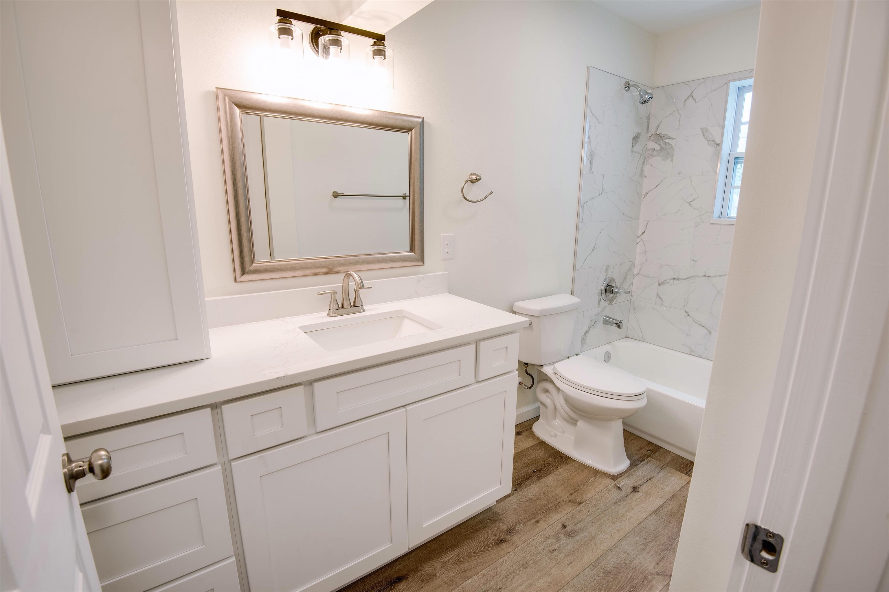 510 East Myrtle Avenue Foley, AL 36535 - Photo 14 of 22 Bathroom