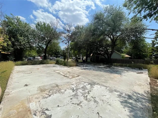 a view of outdoor space with yard