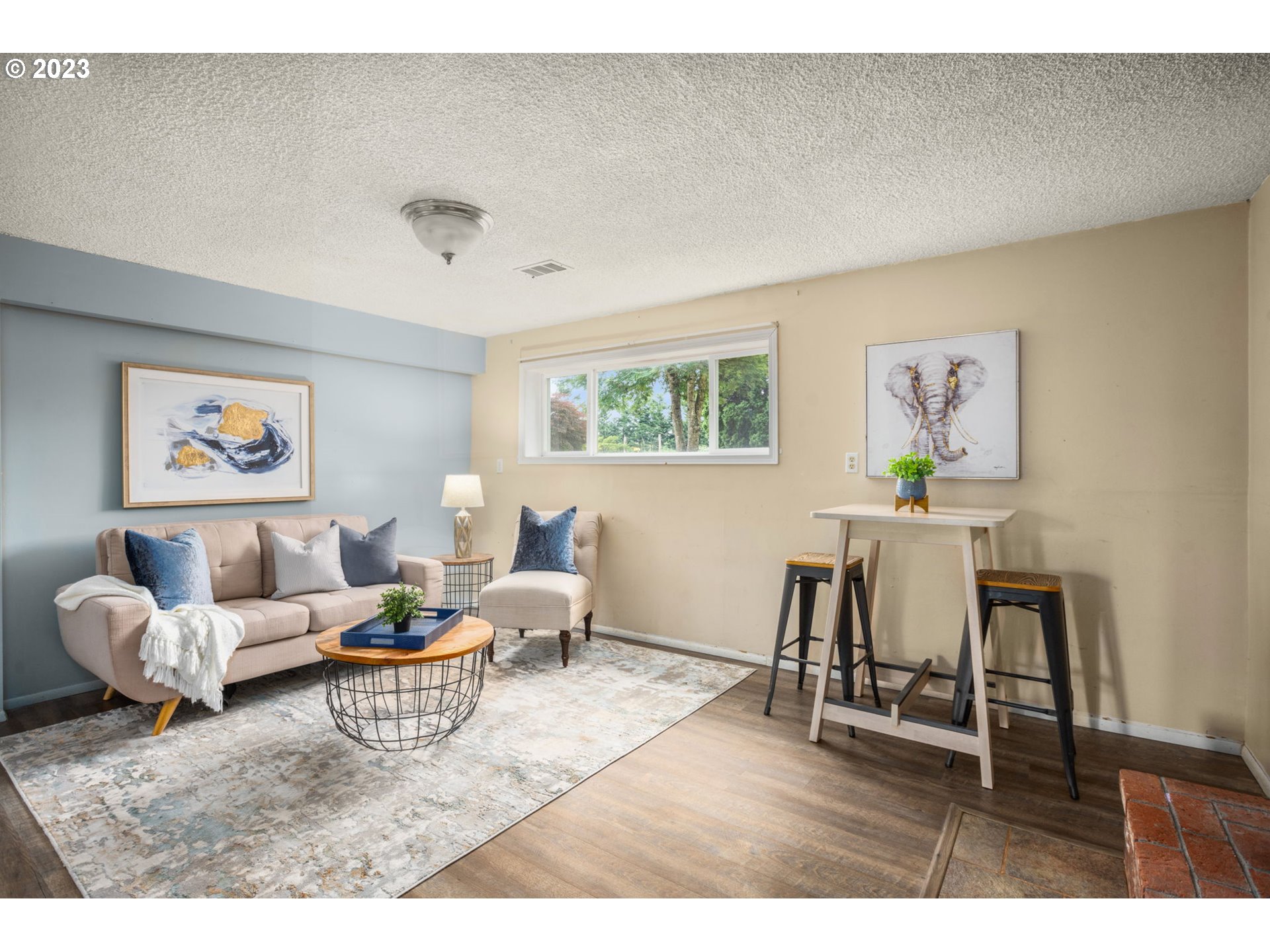 15443 South Henrici Road Oregon City, OR 97045 - Photo 23 of 38 Family Room