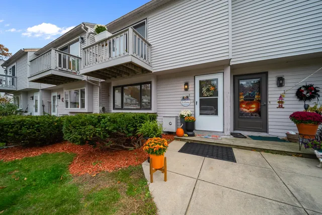 $300,000 | 69 Birch Glen Drive, Unit 2, Bennington, NH 03442