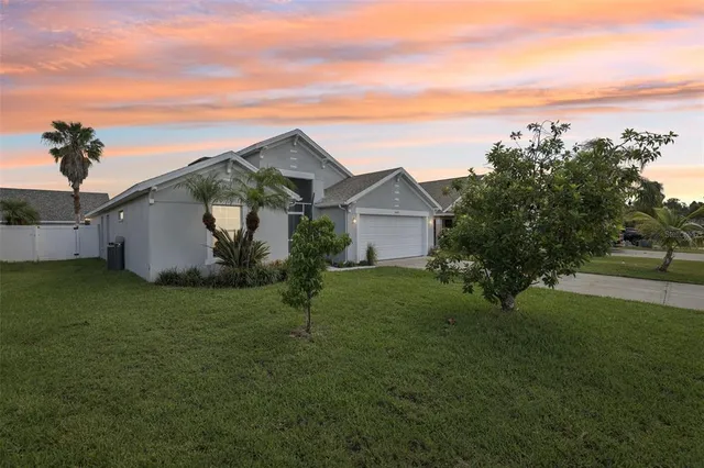 $305,000 | 3033 Buckeye Point Drive, Winter Haven, FL 33881