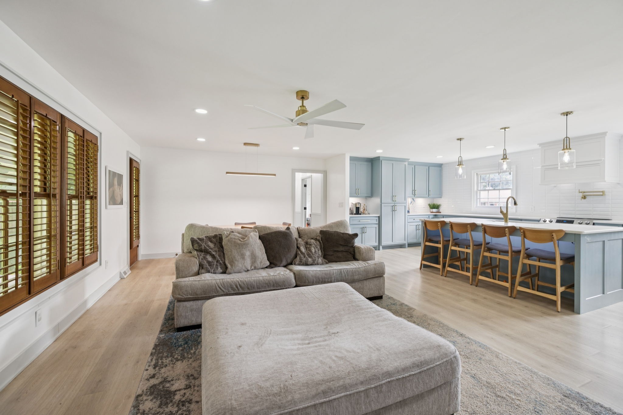 1005 Wilson Lane Pulaski, TN 38478 - Photo 23 of 71 a living room with furniture and a table