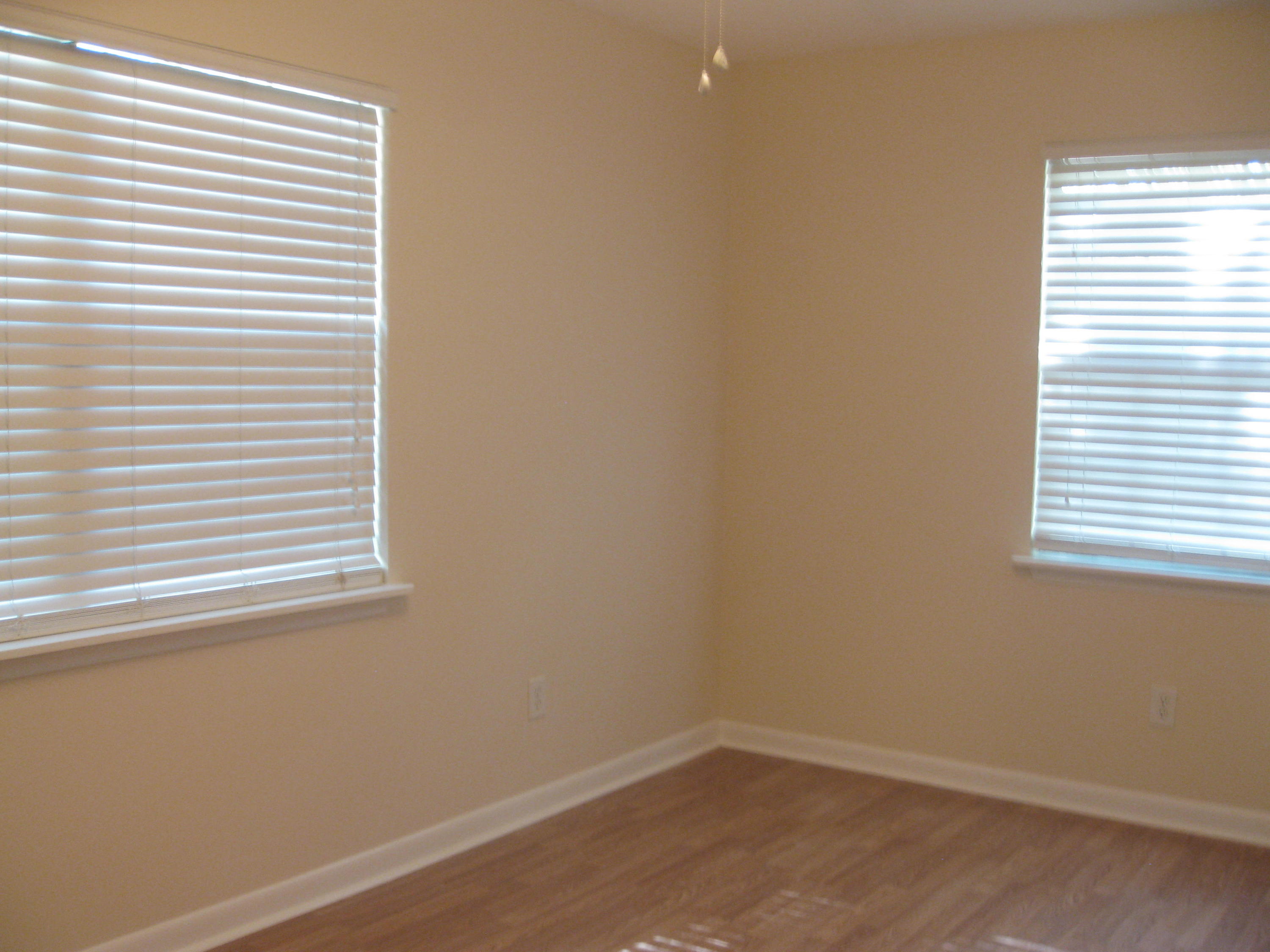 3310 Auburn Road Crestview, FL 32539 - Photo 20 of 44 an empty room with a window