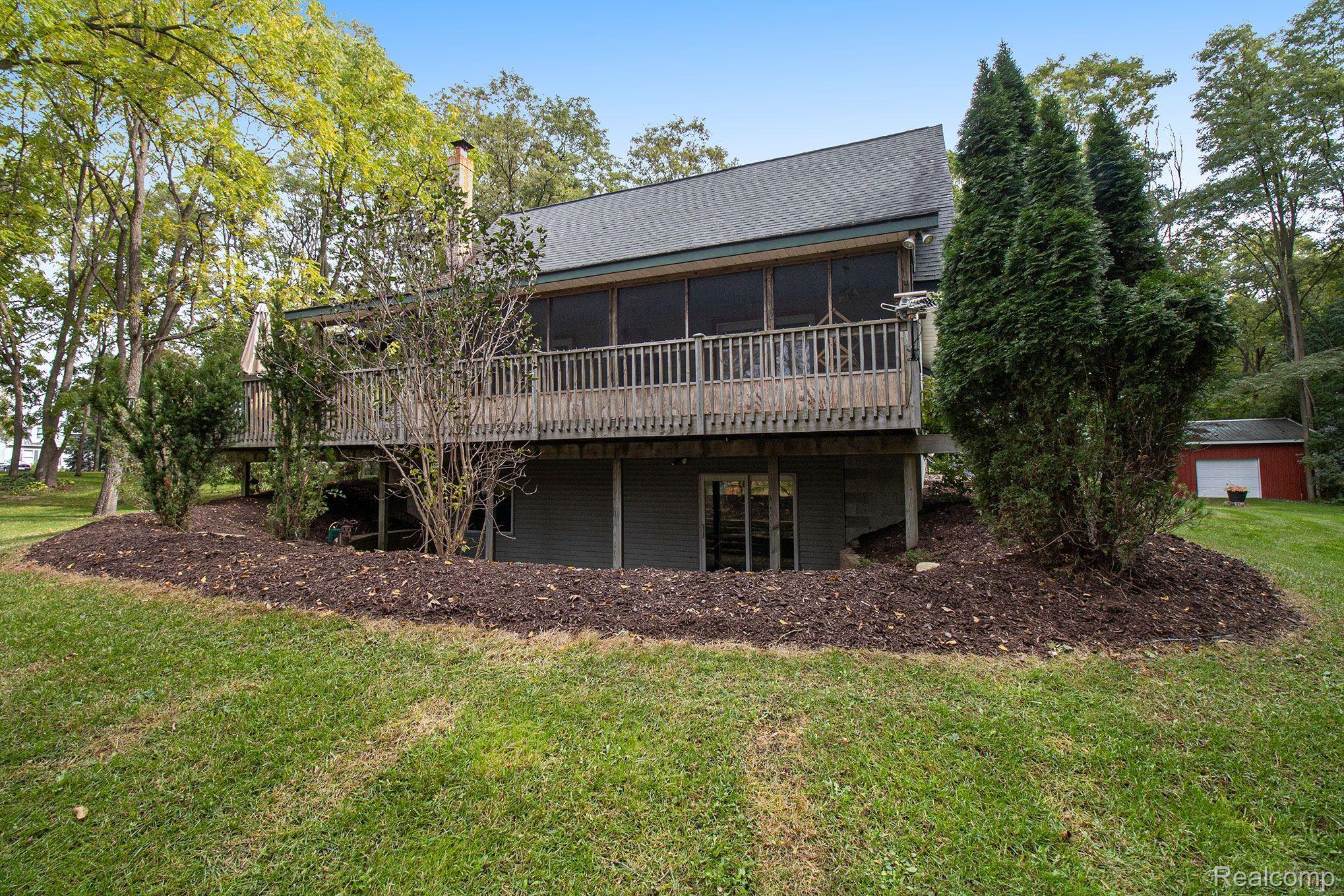 11160 Silver Lake Road Byron, MI 48418 - Photo 8 of 45 Peace and Q