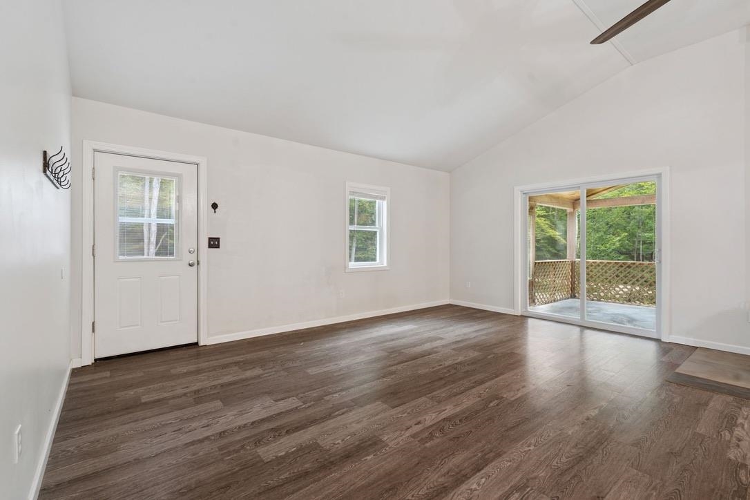 286 Presidential Drive Washington, NH 03280 - Photo 7 of 37