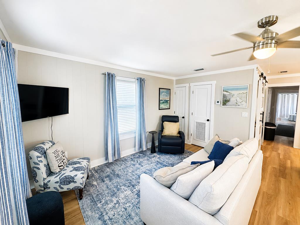 151 Beach Street Port St. Joe, FL 32456 - Photo 3 of 29