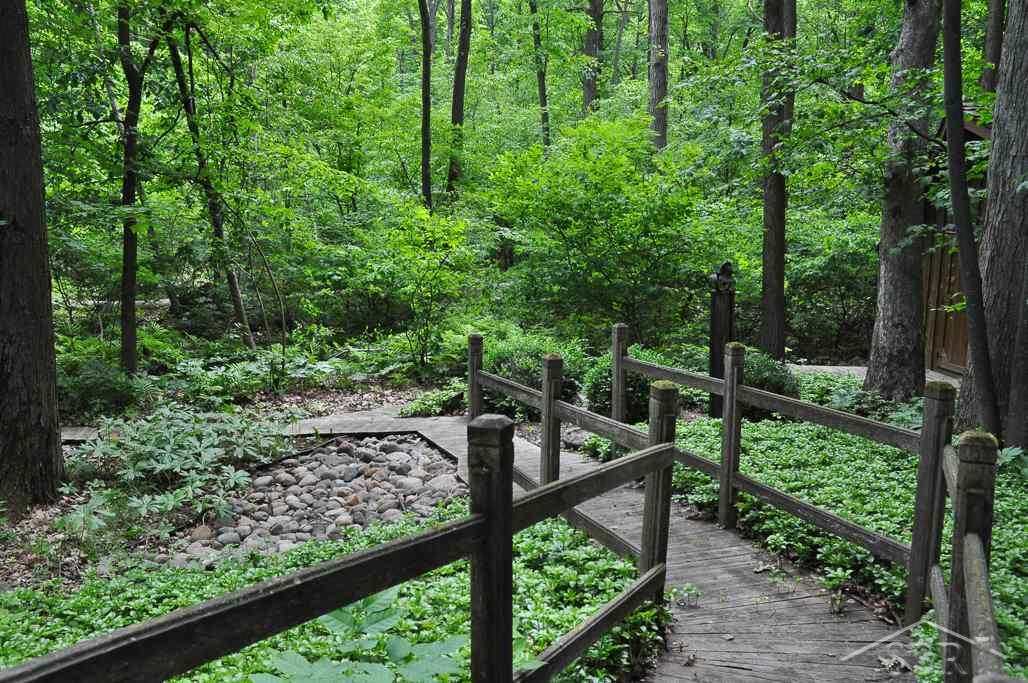 1911 North Miller Road Saginaw, MI 48609 - Photo 28 of 33 31321941-27.JPG