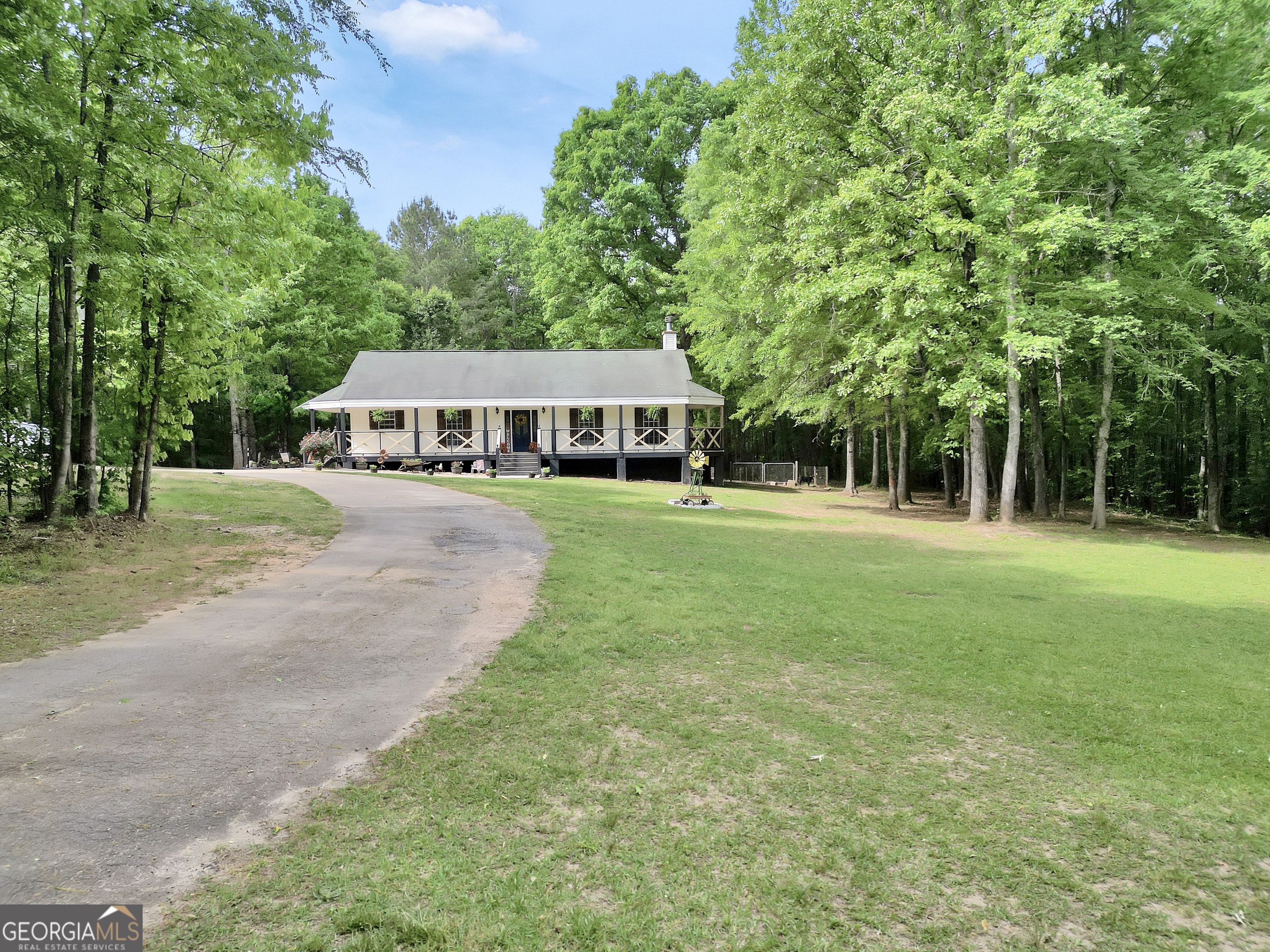 533 Chuli Road Griffin, GA 30223 - Photo 50 of 53 a view of a house with a big yard