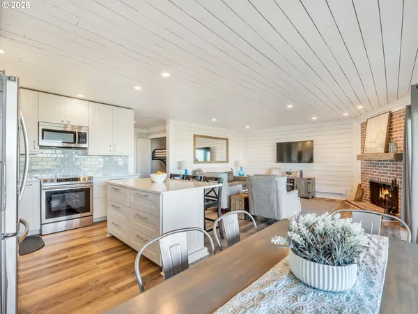 $549,000 | 856 Neacoxie Boulevard, Unit 304, Gearhart, OR 97138